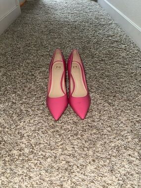 Marc Fisher Pointed Toe Hot Pink Pumps